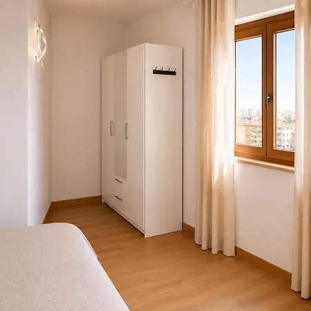 Qhouse Apartment *